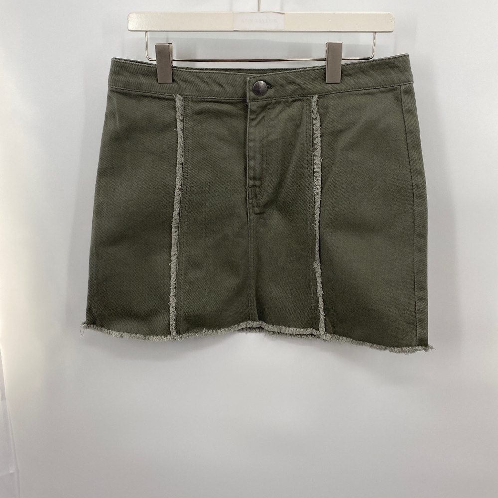 BCBGeneration Skirt Size 8 or 29